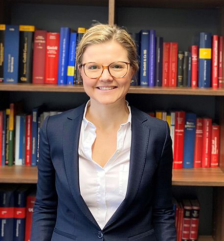 Dr. Anna Hechenbichler